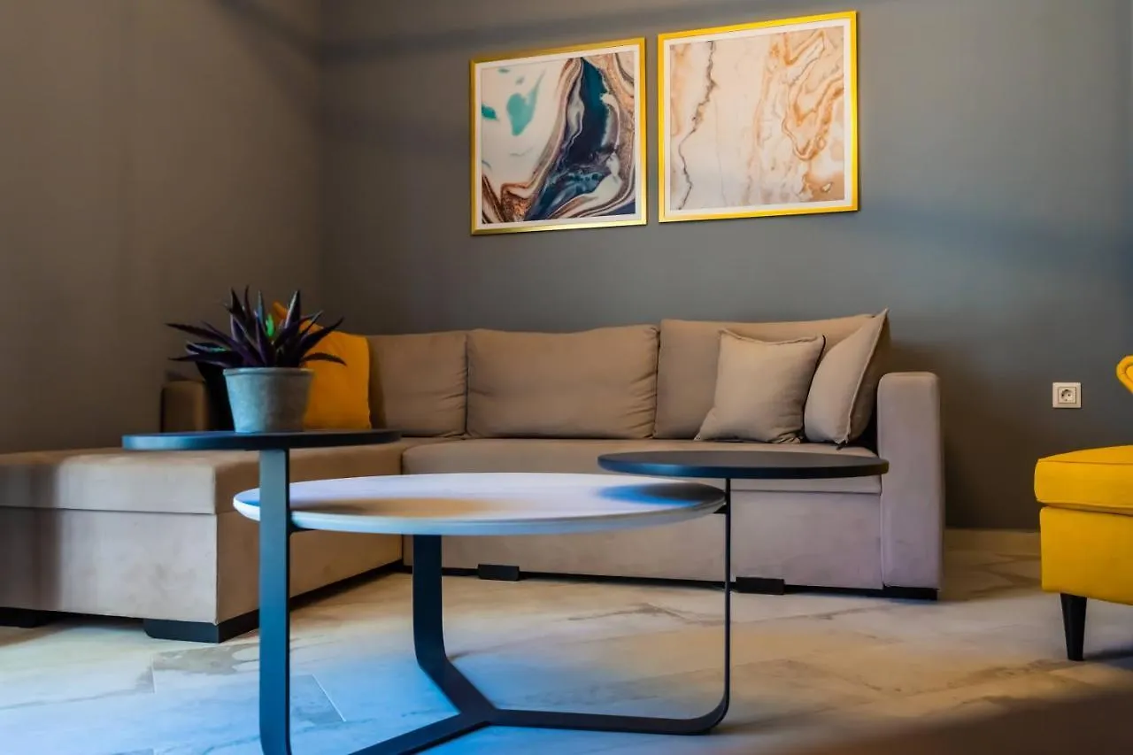 Cozy Modern Apartment Inside The City Center contacts